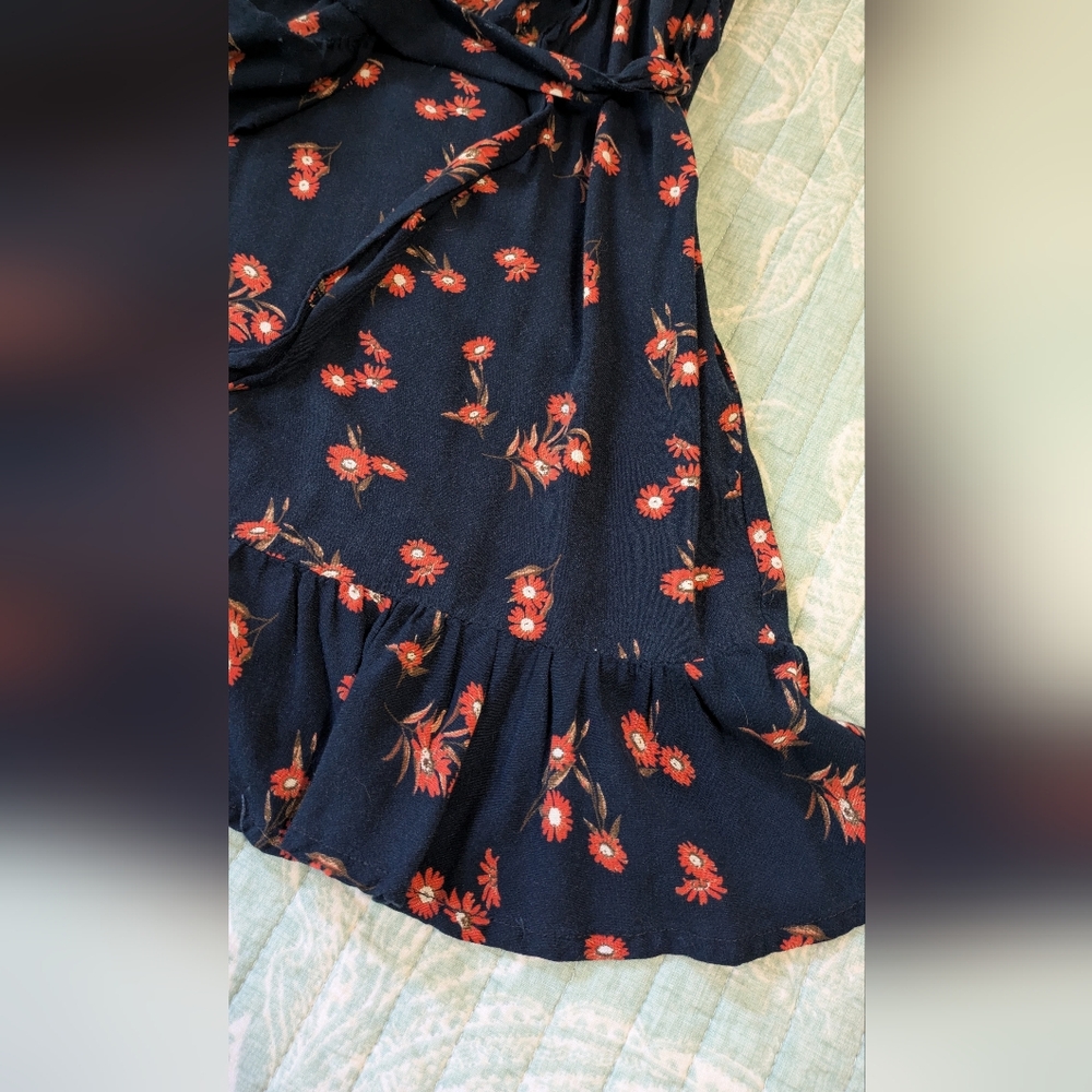 Faded Rose Floral Navy and Orange Ruffle Dress. Junior's Size L. - Picture 9 of 9
